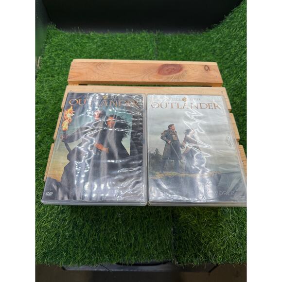 The Outlander - Seasons 4 and 5 - DVD Combo Pack - Picture 1 of 8